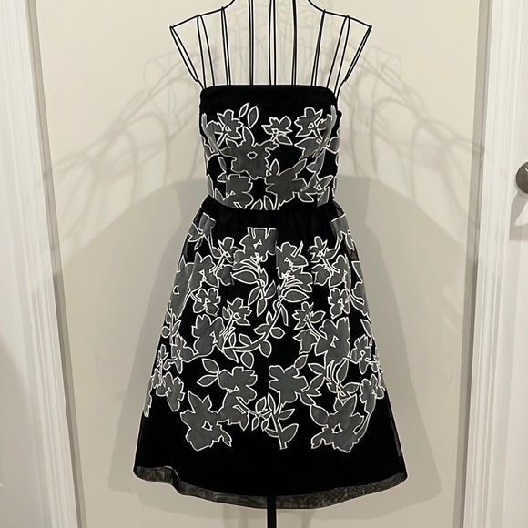 White House Black Market Dresses & Skirts - White House Black Market Strapless Formal Dress